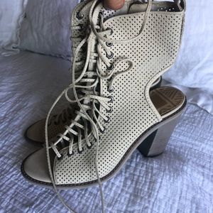 Dolce vita lace up shoes